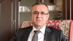 "Его вынуждают подписать отказ от гражданства Кыргызстана, чтобы вывезти в Турцию" "Его вынуждают подписать отказ от гражданства Кыргызстана, чтобы вывезти в Турцию"