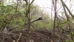 Как работает украинская артиллерия под Бахмутом. Репортаж Настоящего Времени Как работает украинская артиллерия под Бахмутом. Репортаж Настоящего Времени