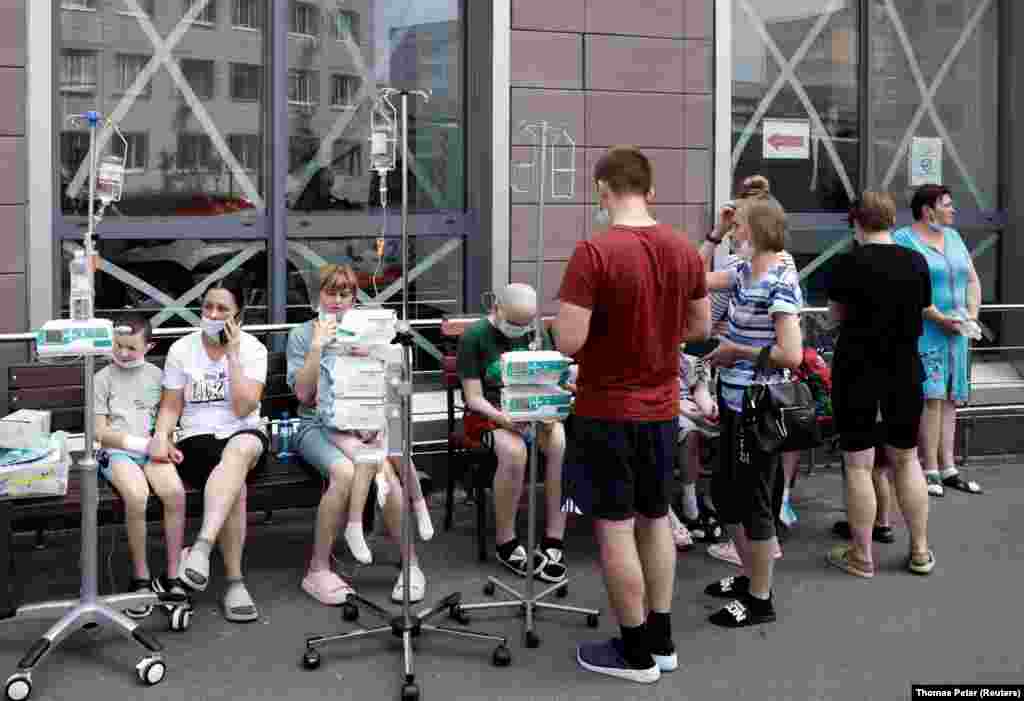 Пациенты в детской больнице "Охматдет" после российского ракетного удара по Киеву, 8 июля 2024, фото Reuters