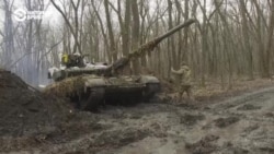 "Пехотные бои проходят, артиллерия воюет". Репортаж Настоящего Времени из-под Бахмута Донецкой области "Пехотные бои проходят, артиллерия воюет". Репортаж Настоящего Времени из-под Бахмута Донецкой области