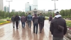 В Казахстане предприниматели требуют у Минобороны вернуть долги В Казахстане предприниматели требуют у Минобороны вернуть долги