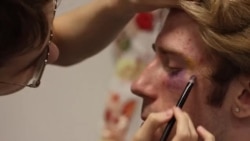 ЛГБТ-россияне участвуют в прайде в Хельсинки: "Наша страна сошла с ума: устроила бойню в Украине, устроила бойню ЛГБТ-людям" ЛГБТ-россияне участвуют в прайде в Хельсинки: "Наша страна сошла с ума: устроила бойню в Украине, устроила бойню ЛГБТ-людям"