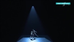 Композитор Курляндский отказался от премии "Золотая маска" – из-за "войны и репрессий, которым подвергаются близкие мне люди" Композитор Курляндский отказался от премии "Золотая маска" – из-за "войны и репрессий, которым подвергаются близкие мне люди"