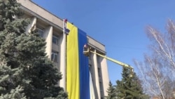 Как Херсон живет месяц под оккупацией войск РФ Как Херсон живет месяц под оккупацией войск РФ