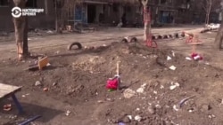 "Сколько трупов повытаскивали и захоронили возле дома". Рассказы жителей разбомбленного Мариуполя  "Сколько трупов повытаскивали и захоронили возле дома". Рассказы жителей разбомбленного Мариуполя