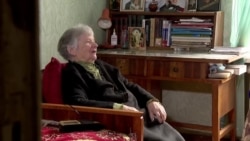 Cемья 93-летней киевлянки больше месяца скрывала от нее войну
 Cемья 93-летней киевлянки больше месяца скрывала от нее войну