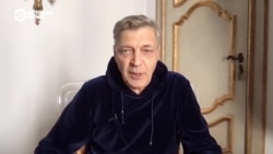 "Феноменально тупой парень, этот ваш Путин". Александр Невзоров – о скором распаде России и о том, дали ли ему паспорт Украины "Феноменально тупой парень, этот ваш Путин". Александр Невзоров – о скором распаде России и о том, дали ли ему паспорт Украины