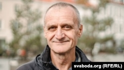 Журналист белорусской службы Радио Свобода Олег Груздилович после девяти месяцев в тюрьме. 24 сентября 2022 года