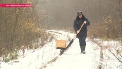 Хранитель заброшенных рельсов: поезда не ходят, но машинист продолжает обходить путь Хранитель заброшенных рельсов: поезда не ходят, но машинист продолжает обходить путь