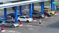 Кыргызстан может остаться без бензина из-за проблем на российских НПЗ: запасов местных нефтекомпаний хватит лишь на месяц.  Кыргызстан может остаться без бензина из-за проблем на российских НПЗ: запасов местных нефтекомпаний хватит лишь на месяц.