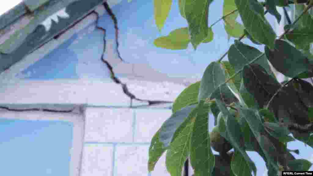 В Одесской области село Будячки сползает в карьер по добыче камня