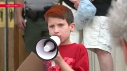 В США протестуют против новой миграционной политики В США протестуют против новой миграционной политики