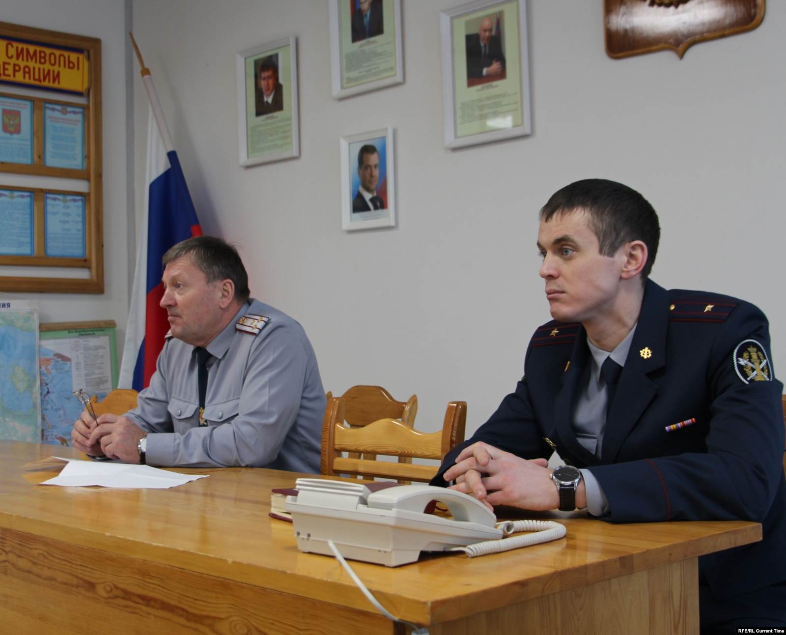 Начальник ИК-9 Иван Савельев (справа) и начальник УФСИН России по Республике Карелия Александр Терех (слева). Фото: пресс-служба УФСИН России по Республике Карелия