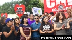 Протесты против отмены программы DACA в Лос-Анджелесе