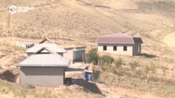 Жители кишлака вблизи таджикской столицы 10 лет живут без света и электричества Жители кишлака вблизи таджикской столицы 10 лет живут без света и электричества