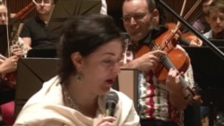 Тамара Гвердцители поет на идиш в Карнеги-Холле Тамара Гвердцители поет на идиш в Карнеги-Холле