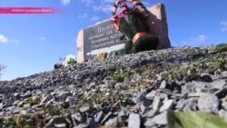 Жители Грабово жалуются, что криминалисты убрали далеко не все обломки "Боинга" Жители Грабово жалуются, что криминалисты убрали далеко не все обломки "Боинга"