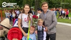 "10 лет в России были глупостью, мы сами себя обманывали". Семья украинцев бежала из России после того, как Кремль вторгся в Украину "10 лет в России были глупостью, мы сами себя обманывали". Семья украинцев бежала из России после того, как Кремль вторгся в Украину