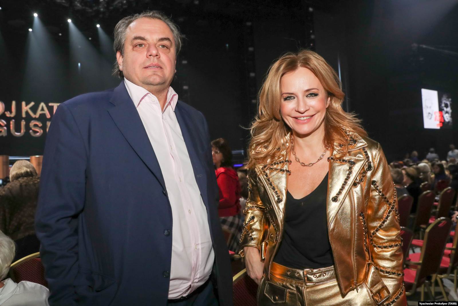 Генеральный директор компании Ритуал.ру Олег Шелягов и его супруга Виктория