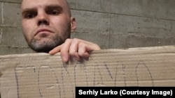 Застрявшие на границе Грузии и Северной Осетии украинцы объявили голодовку, требуя встречи с представителями посольства