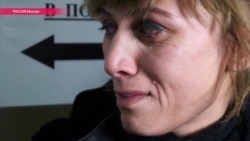 Полиция в Москве отобрала и не отдает ребенка мигрантке из Узбекистана, у которой украли документы Полиция в Москве отобрала и не отдает ребенка мигрантке из Узбекистана, у которой украли документы