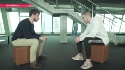 "Поэзия – это всегда политика". Разговор с рэпером Хаски и комментарии Юрия Сапрыкина "Поэзия – это всегда политика". Разговор с рэпером Хаски и комментарии Юрия Сапрыкина