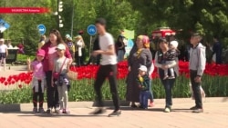 В Казахстане показали тюльпаны, названные в честь президента В Казахстане показали тюльпаны, названные в честь президента