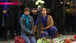 Франция скорбит по жертвам терактов 13 ноября Франция скорбит по жертвам терактов 13 ноября