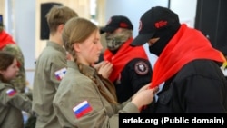 Встреча воспитанников детского центра "Артек" с участниками полномасштабного вторжения России в Украину, весна 2024 года