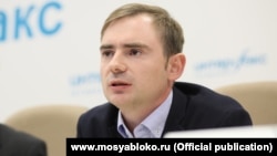 Максим Круглов, партия "Яблоко"