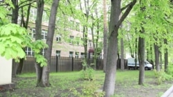 Постояльцев московского общежития заперли на карантин Постояльцев московского общежития заперли на карантин