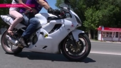 Мототакси в Бишкеке: без пробок, с ветерком и дресс-кодом Мототакси в Бишкеке: без пробок, с ветерком и дресс-кодом