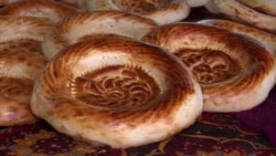 Намаз - не время для воровства: как бишкекские пекари воспитывают честность в покупателях Намаз - не время для воровства: как бишкекские пекари воспитывают честность в покупателях