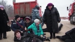 Под Казанью разогнали палаточный лагерь экоактивистов Под Казанью разогнали палаточный лагерь экоактивистов