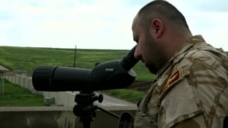 Курды-христиане сражаются с "ИГ" Курды-христиане сражаются с "ИГ"