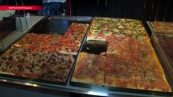 "Дома у них только чай с лепешкой": кому раздают еду в бишкекском фудшеринге "Дома у них только чай с лепешкой": кому раздают еду в бишкекском фудшеринге