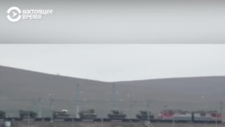 Россия продолжает стягивать военную технику в аннексированный Крым Россия продолжает стягивать военную технику в аннексированный Крым