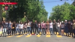 В Армении возобновились протесты В Армении возобновились протесты