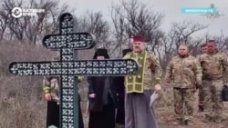 Священники в зоне боевых действий: как служители РПЦ благословляют воевать Священники в зоне боевых действий: как служители РПЦ благословляют воевать