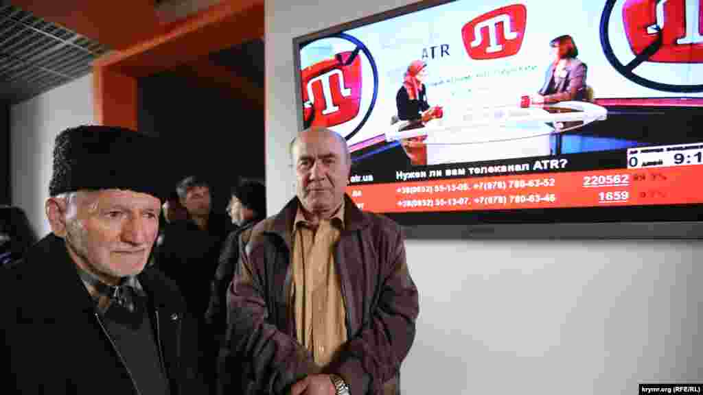 Крымчане пришли поддержать телеканал ATR 