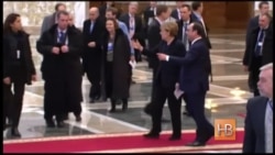 В Минске договорились о прекращении огня на Украине и отводе тяжелых вооружений В Минске договорились о прекращении огня на Украине и отводе тяжелых вооружений