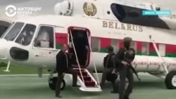 Александр Лукашенко отреагировал на мирную акцию протеста, взяв в руки автомат Александр Лукашенко отреагировал на мирную акцию протеста, взяв в руки автомат