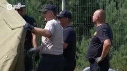 В Литве жители села на границе с Беларусью протестуют против строительства лагеря для беженцев В Литве жители села на границе с Беларусью протестуют против строительства лагеря для беженцев