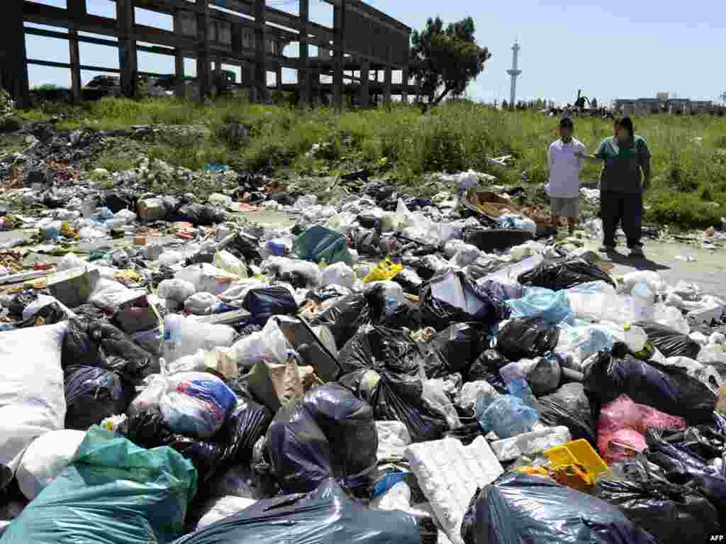 Аргентинская река Мантаса – в первой десятке самых загрязненных мест на земле. Небольшие заводы, расположенные по берегам реки, на протяжении многих лет сбрасывают в нее производственные отходы. Несколько раз власти выделяли средства на очищение реки, но из-за масштабной коррупции процесс так и не был завершен 